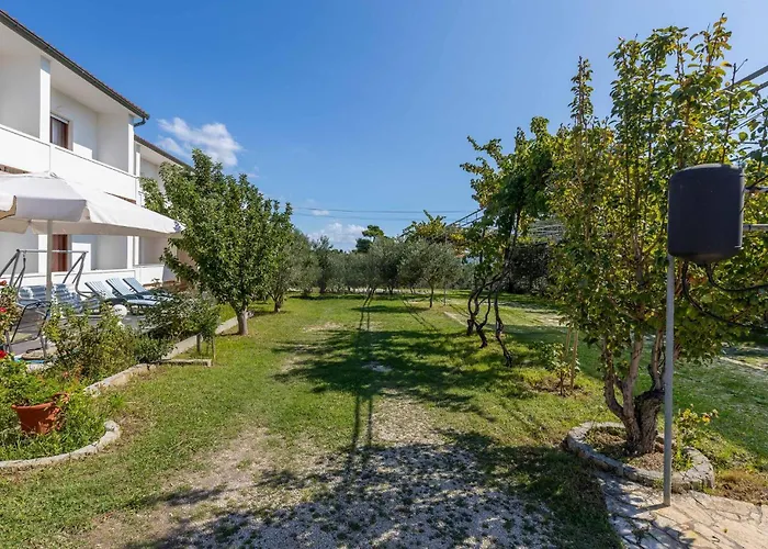 4 Bedroom Gorgeous In *