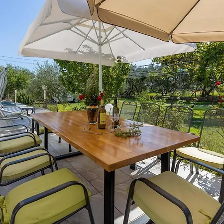 Lägenhet 4 Bedroom Gorgeous In