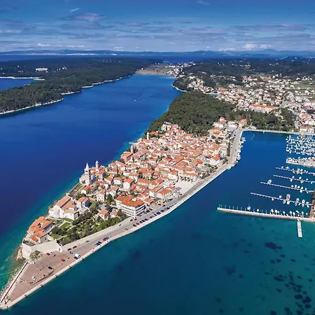 4 Bedroom Gorgeous In