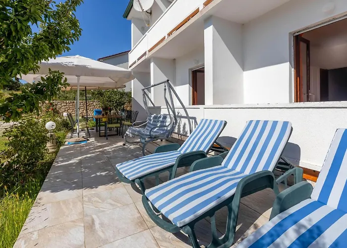 4 Bedroom Gorgeous In * Banjol