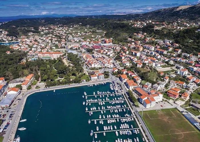 Apartamento 4 Bedroom Gorgeous In