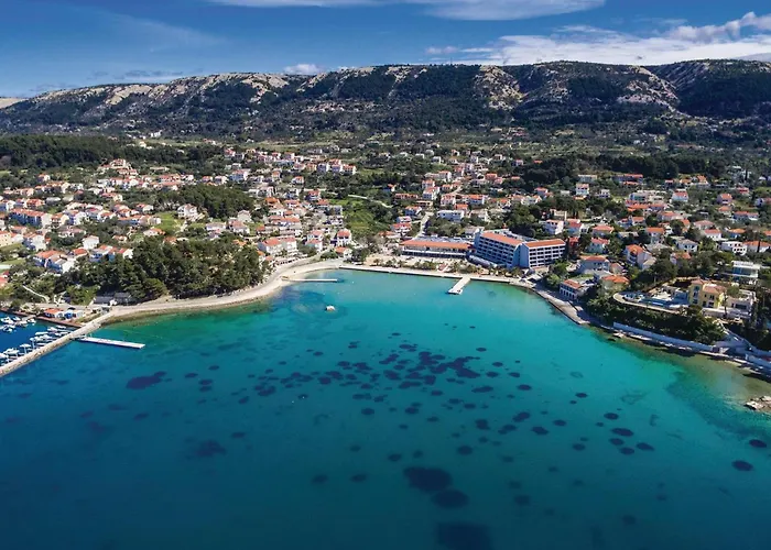 Apartamento 4 Bedroom Gorgeous In